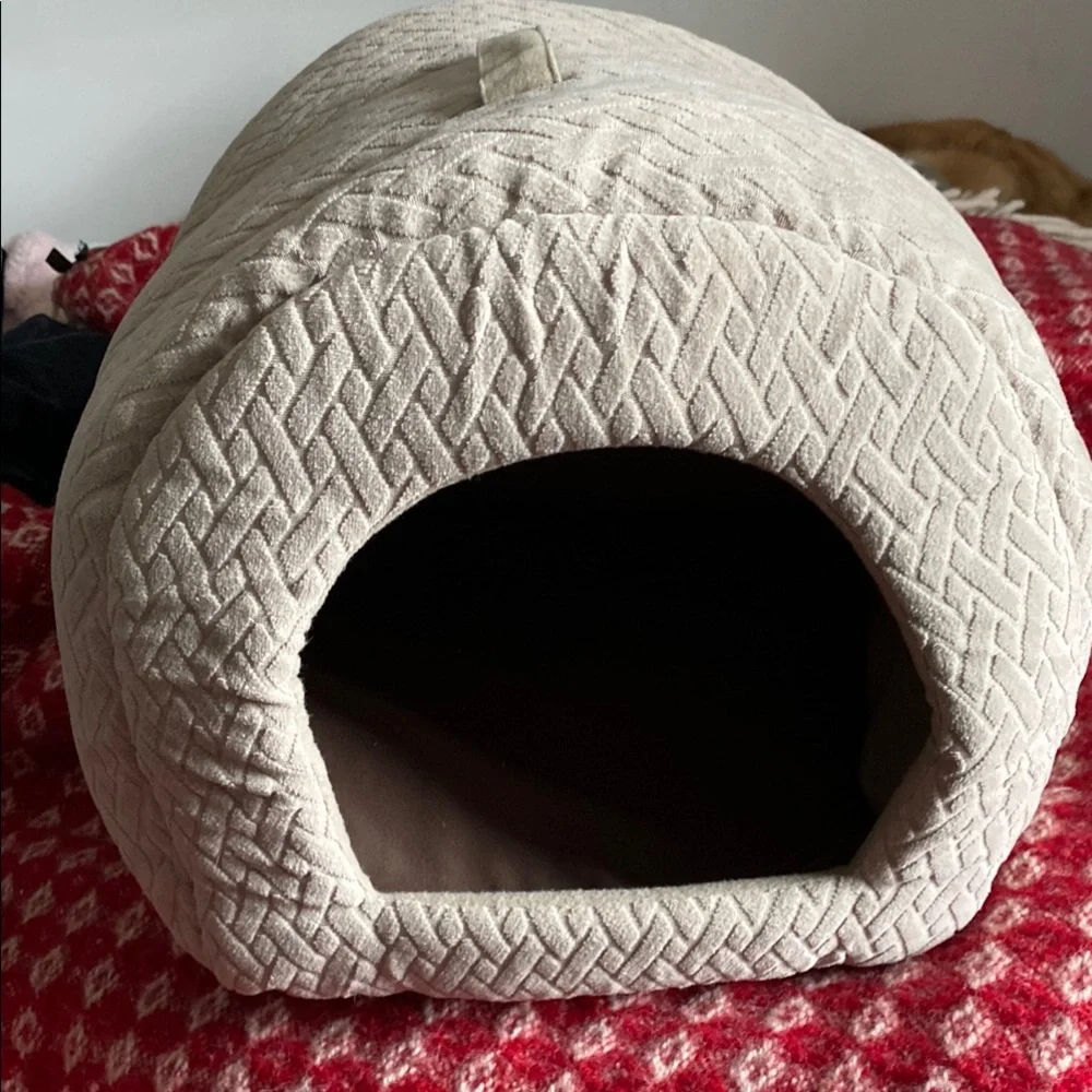 Best Friends Carry Quilted Pet House With Removable Mattress Never Used
